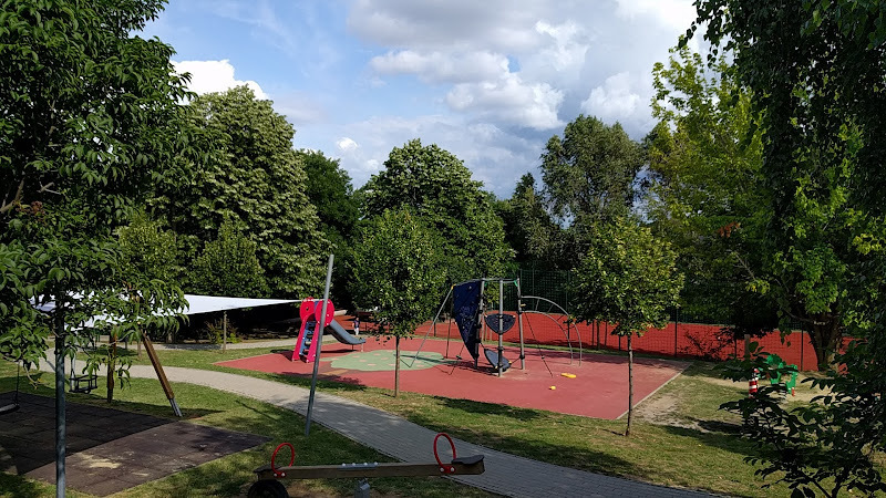 Cseppkő utca playground
